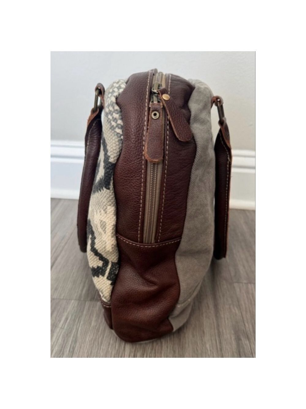 NEW Myra Boho Western Canvas & Genuine Leather Rug Shoulder Bag Aztec Weekender - Picture 4 of 9